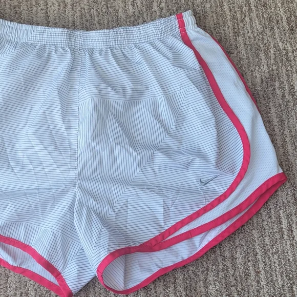 NIKE ATHLETIC SHORTS with LINER DRI FIT GYM RUN WHITE PINK MEDIUM - Picture 4 of 15